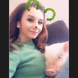 Meet your Posher, Lauren